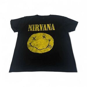 NIRVANA Black Tee with Iconic Yellow Smiley size large short sleeve EUC
